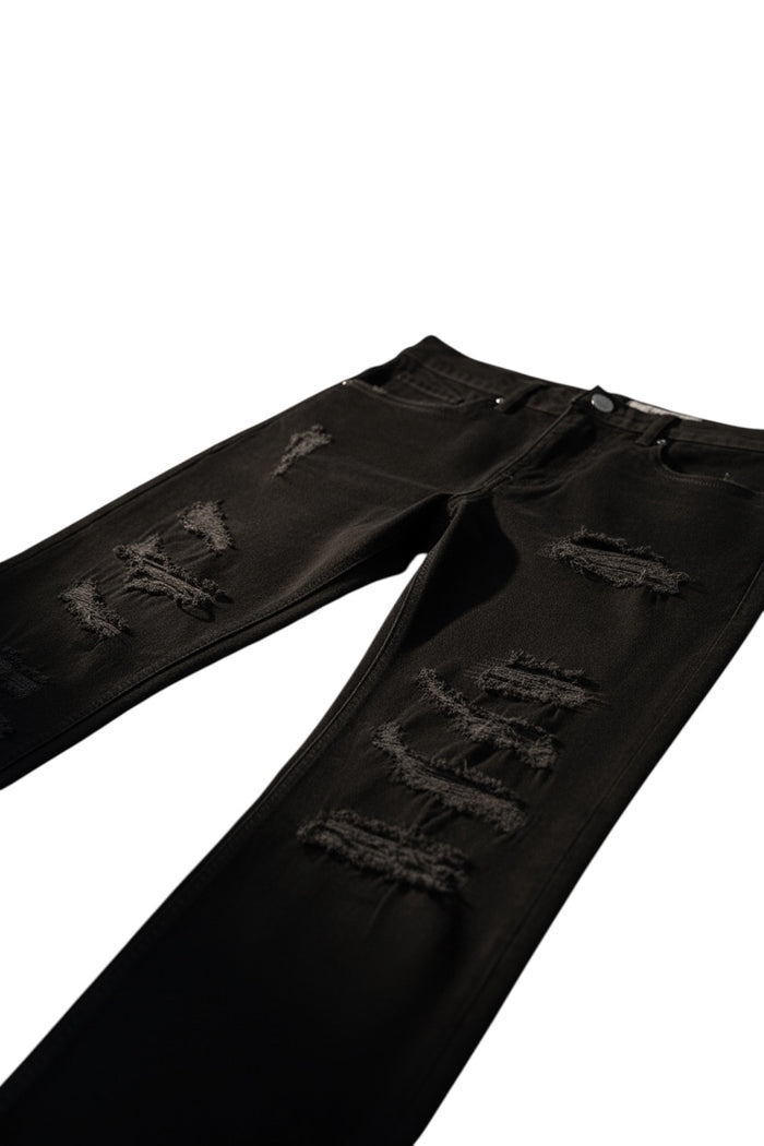 Evolution Relaxed Straight Jet Black denim jeans, showing the fit and fabric texture of the EV-330486 style.