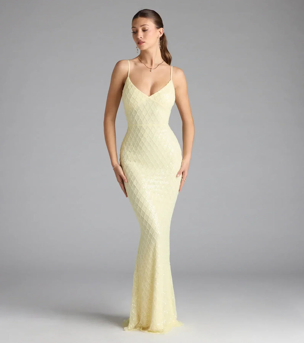 Kaylie V-Neck Bodycon Sequin Bead Formal Dress