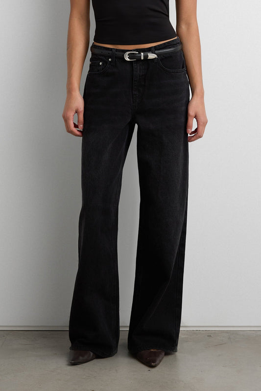 MID-RISE WIDE LEG BLACK WASH JEAN