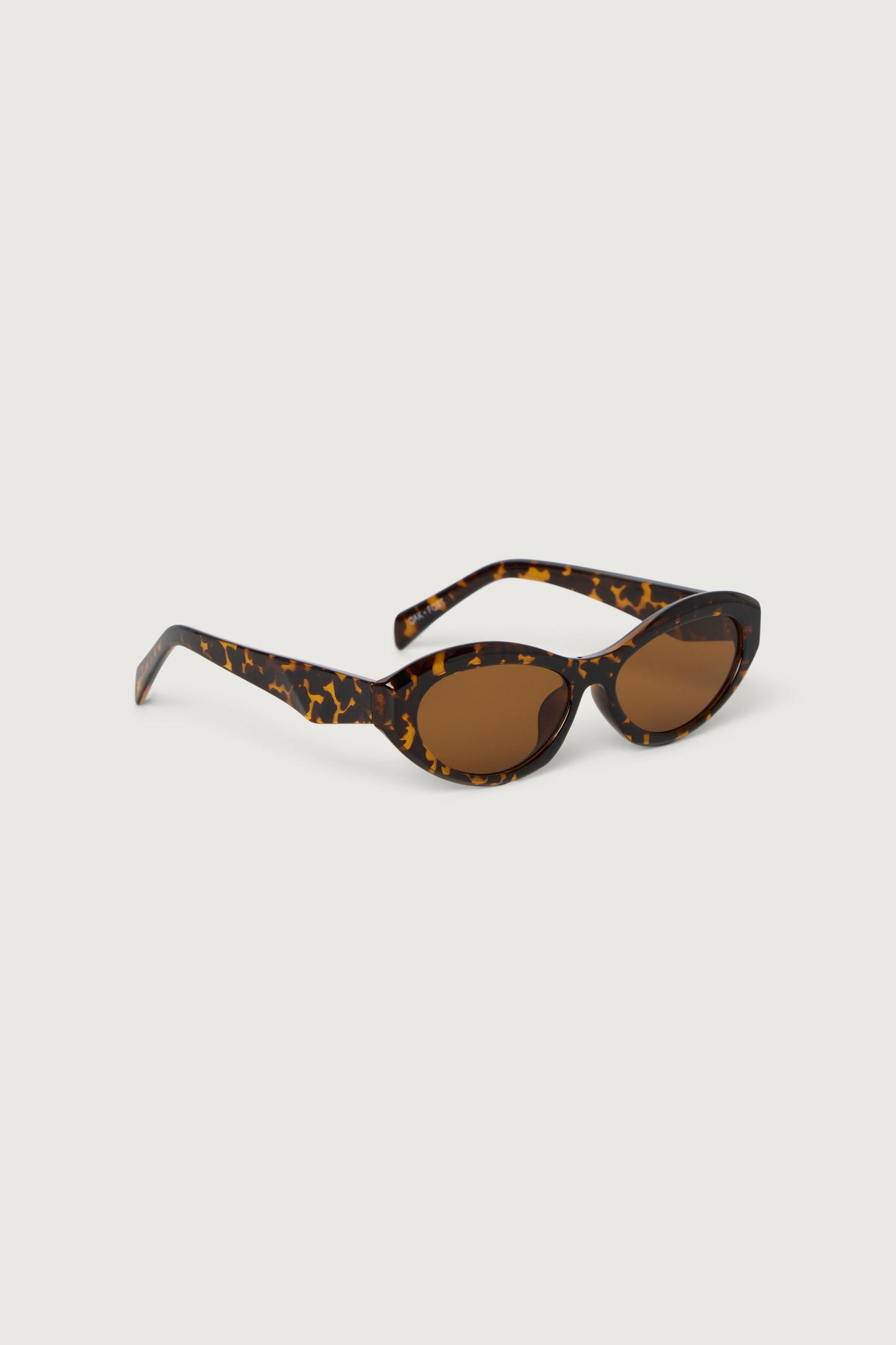 CAT EYE SUNGLASSES
