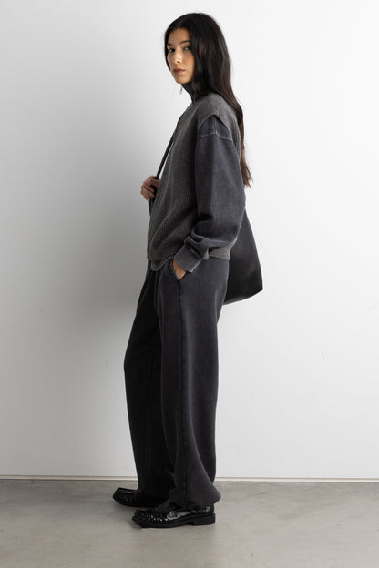 FLEECE STUDIO SWEATPANT WITH SHOCKCORD HEM