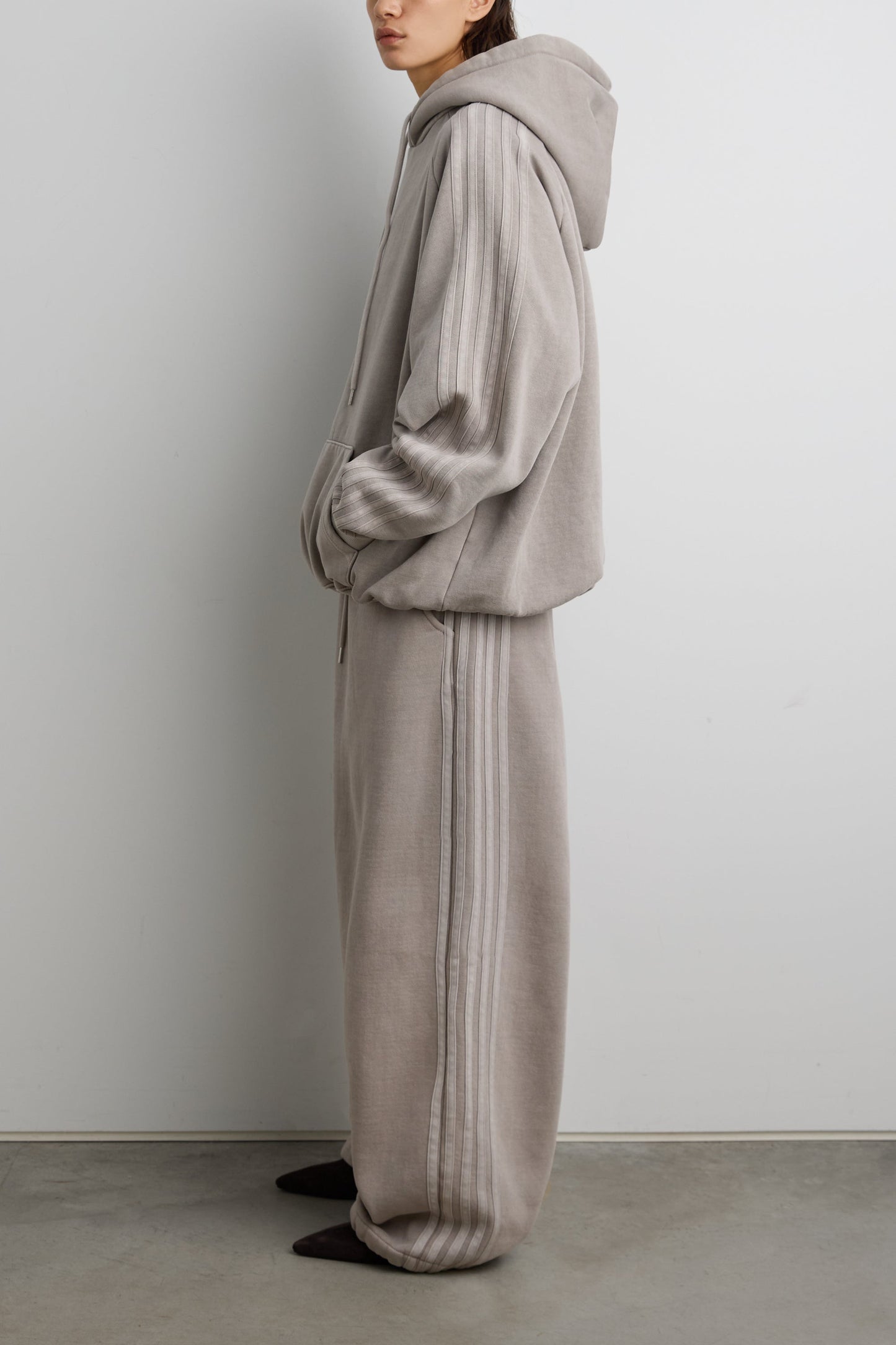 FLEECE STUDIO BOYFRIEND TRACK SWEATPANT