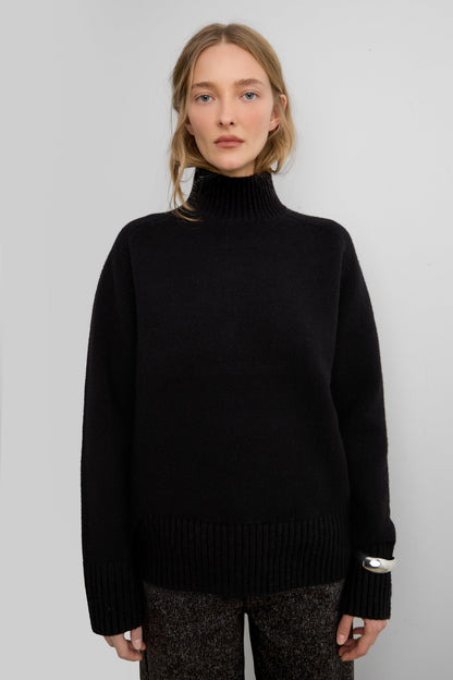 SOFT BRUSHED TURTLENECK SWEATER