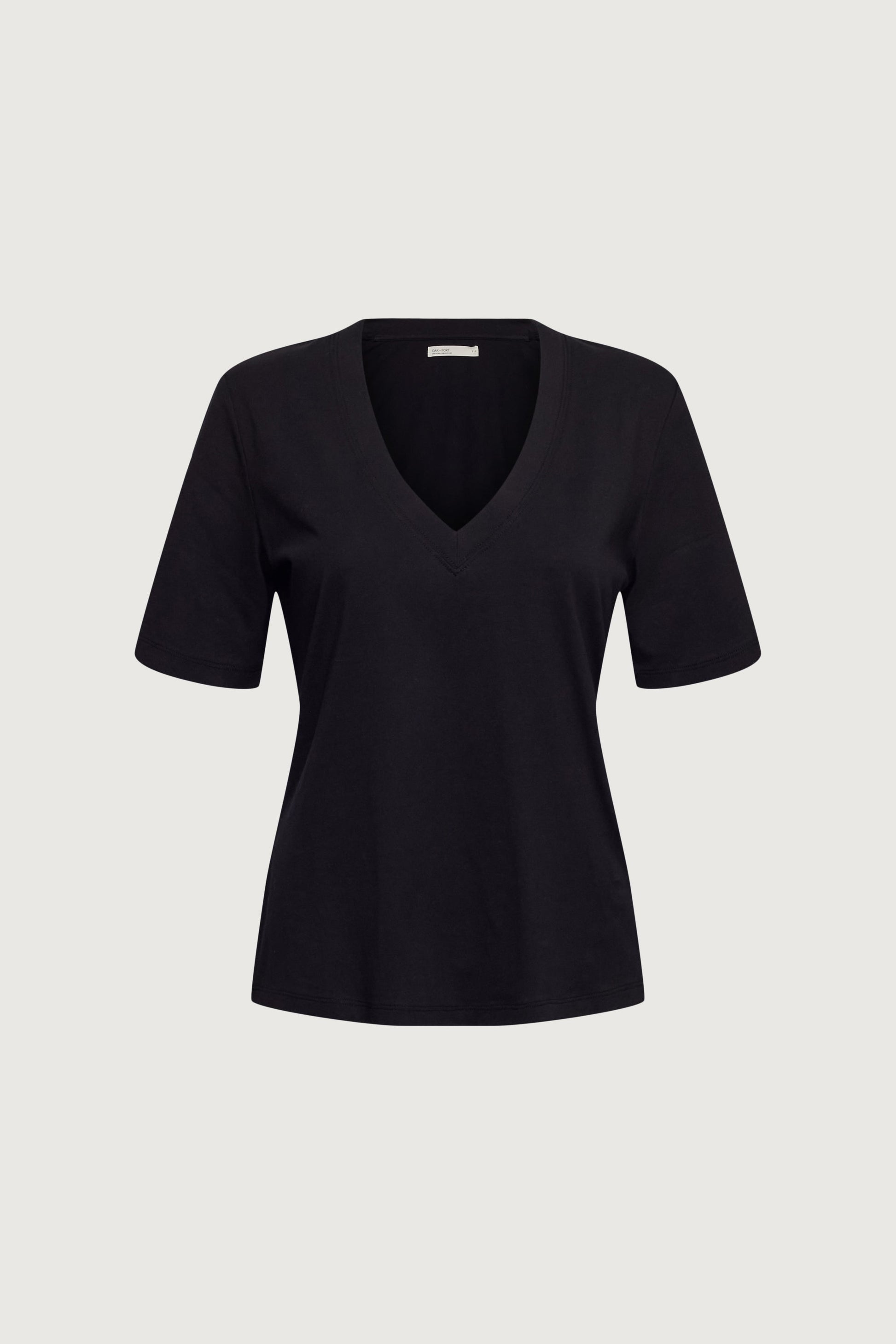 V-NECK T-SHIRT