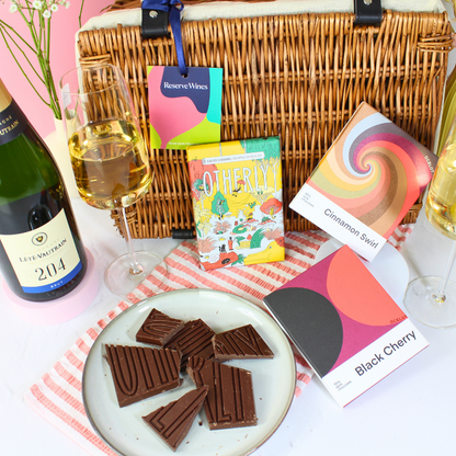 The Celebration Hamper – Champagne & Artisan Chocolate