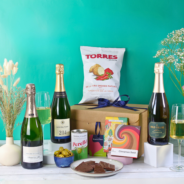 The Sparkling Selection Hamper – Sparkling Wines with Snacks & Chocolate